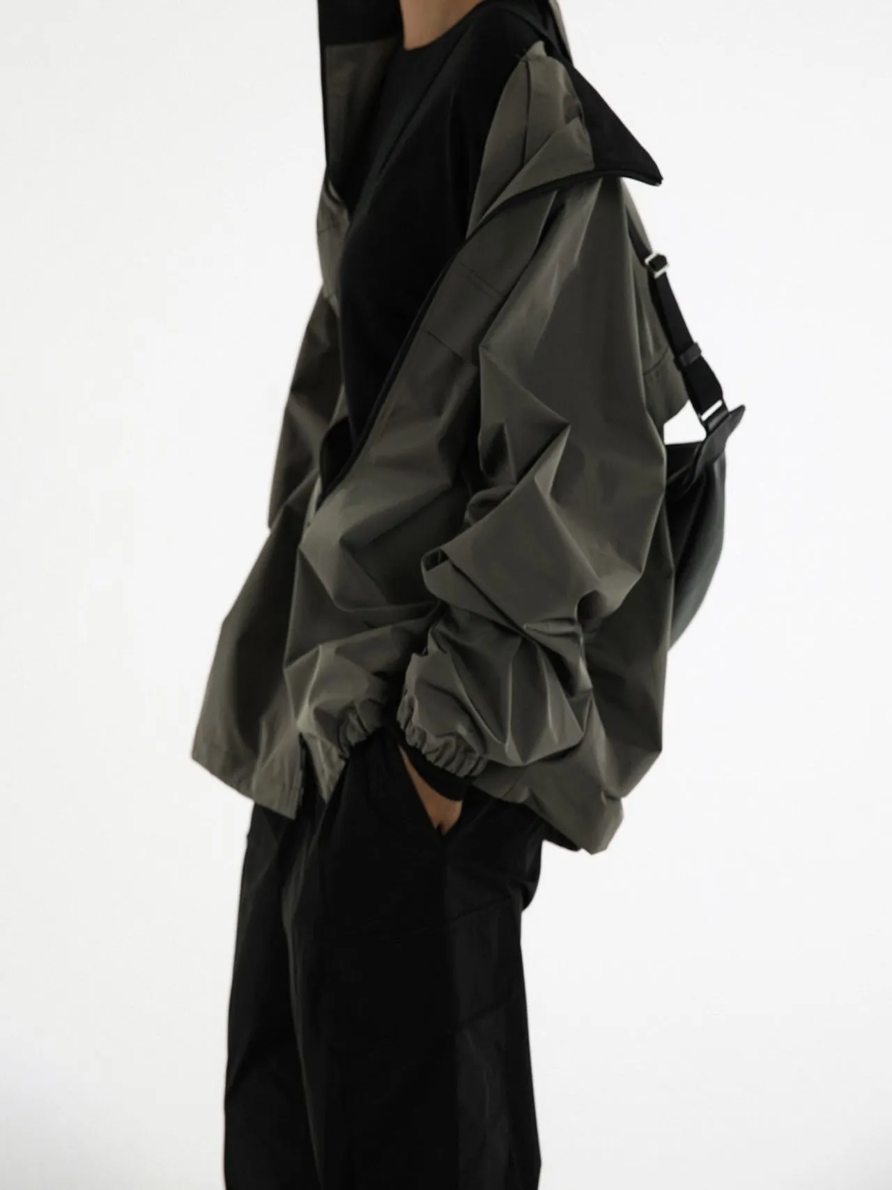 COLOR BLOCK DETAILS FULL ZIPPED JACKET